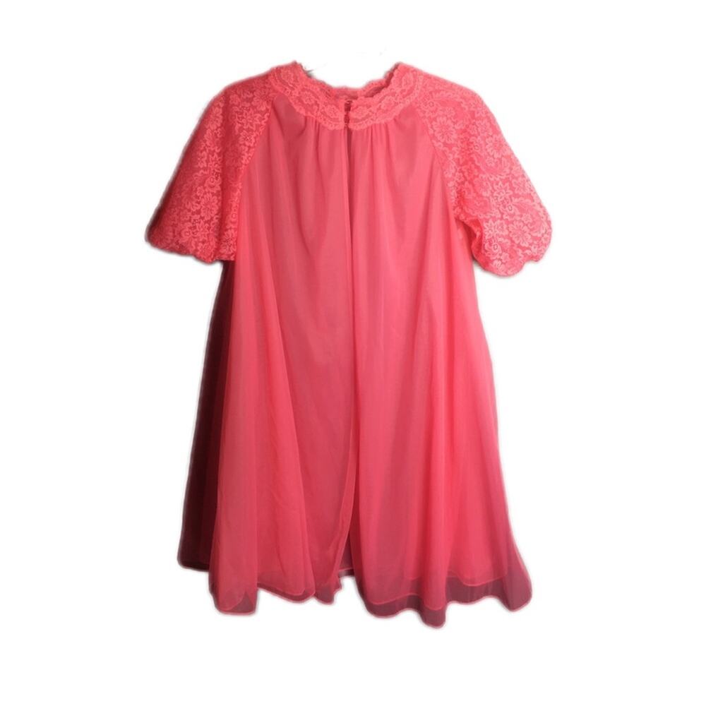 Vanity Fair Vintage Lace Puff Sleeve Robe Peignoir